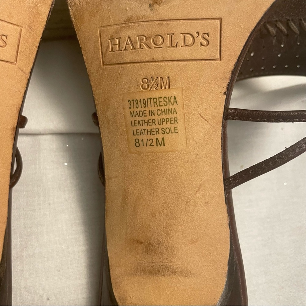 Harold’s Brown Leather Thong Kitten Heels 8.5M - Picture 5 of 6
